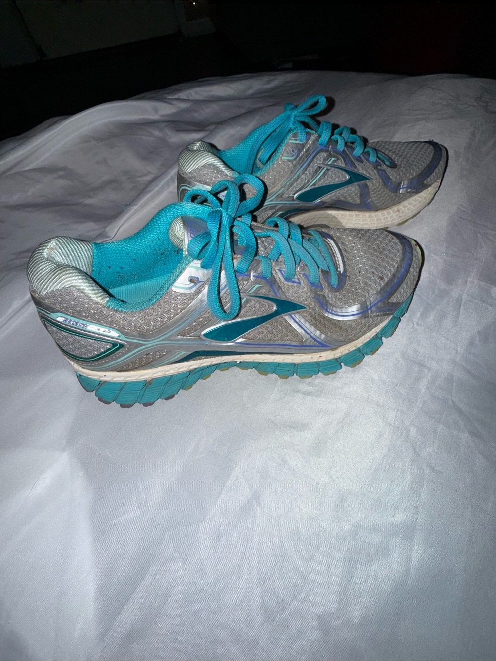 Brooks Women's Teal and Silver Athletic Running Shoes- size 8